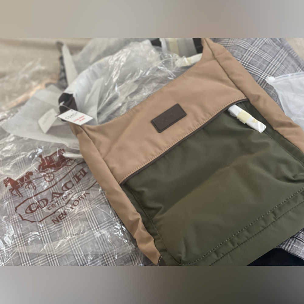 Coach olive green & Brown Crossbag